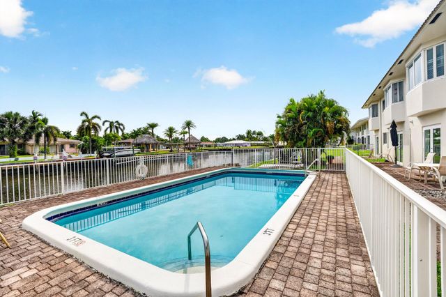 840 PINE Drive 104, Pompano Beach, FL 33060
