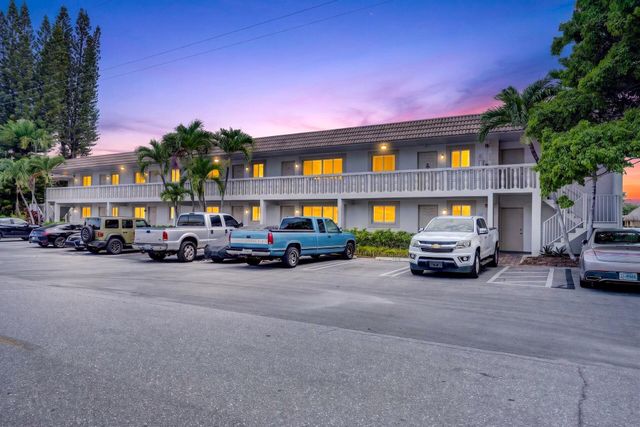840 PINE Drive 104, Pompano Beach, FL 33060