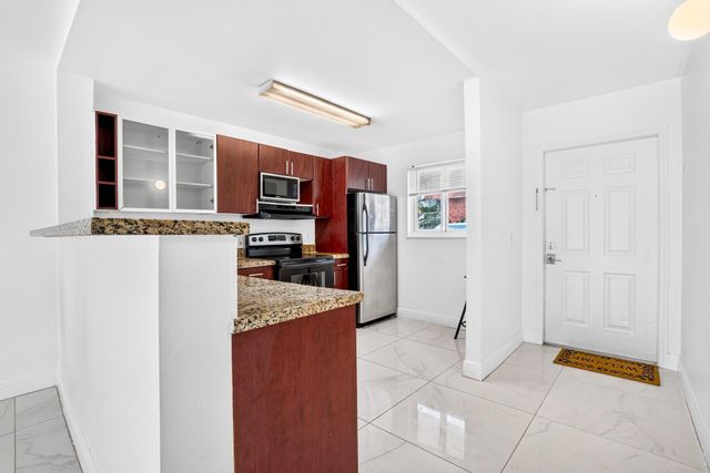 840 PINE Drive 104, Pompano Beach, FL 33060