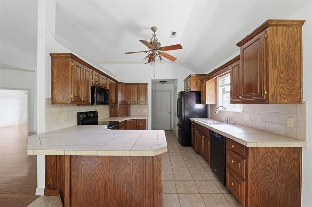 1719 Misty Lane, Fayetteville, AR 72701