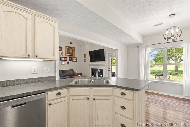 4219 Limestone Trace, Jeffersonville, IN 47130