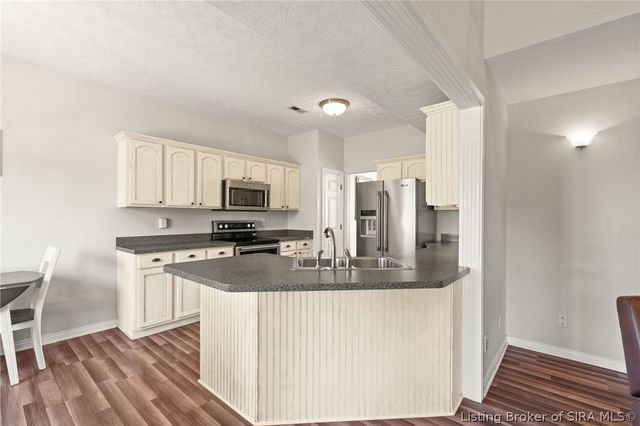 4219 Limestone Trace, Jeffersonville, IN 47130