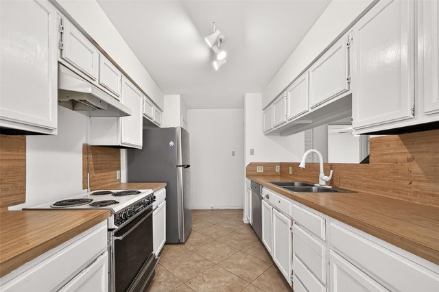 12510 Sungate Lane, Houston, TX 77071
