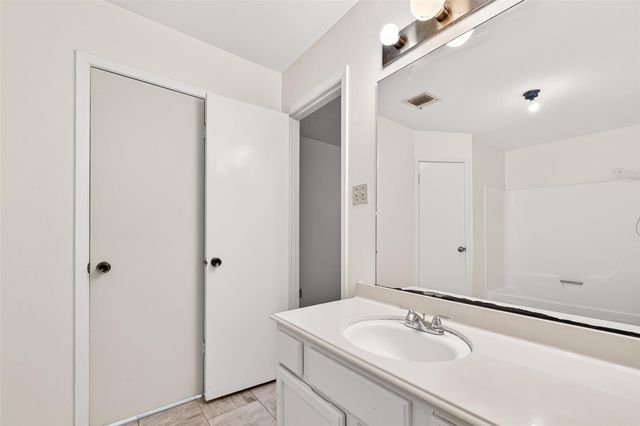 12510 Sungate Lane, Houston, TX 77071