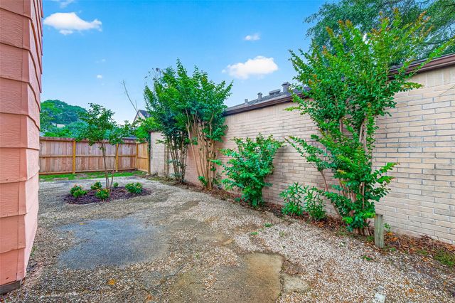 12510 Sungate Lane, Houston, TX 77071