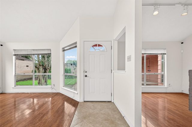 12510 Sungate Lane, Houston, TX 77071