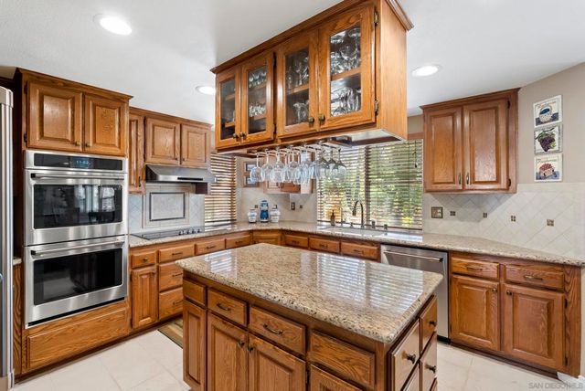 23731 Gymkhana Road, Ramona, CA 92065