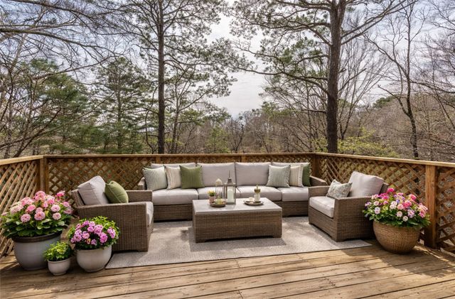 124 Oakridge Drive, Eureka Springs, AR 72632