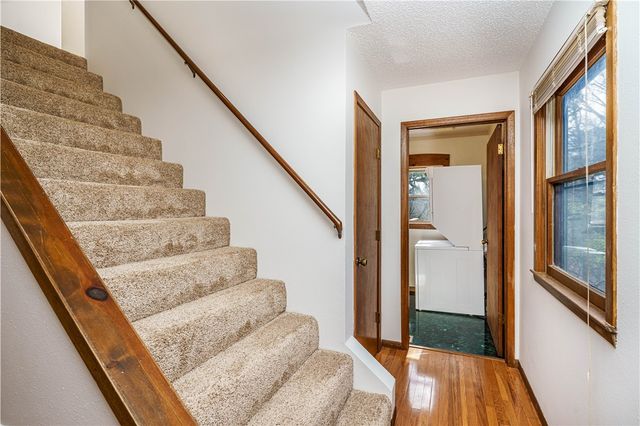 124 Oakridge Drive, Eureka Springs, AR 72632