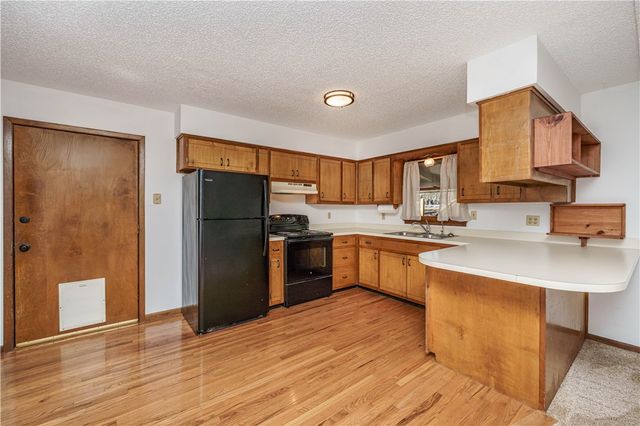 124 Oakridge Drive, Eureka Springs, AR 72632