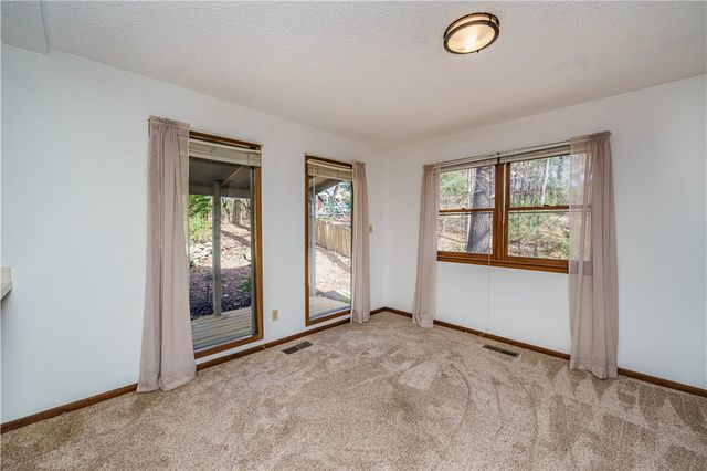 124 Oakridge Drive, Eureka Springs, AR 72632