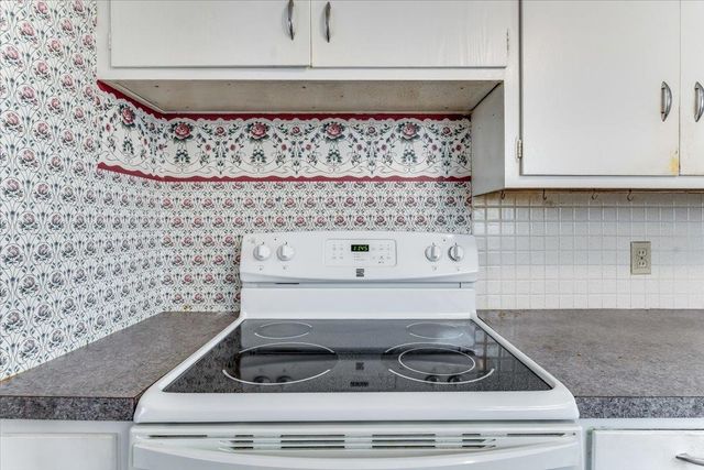 1410 W Dallas St, Wichita, KS 67217