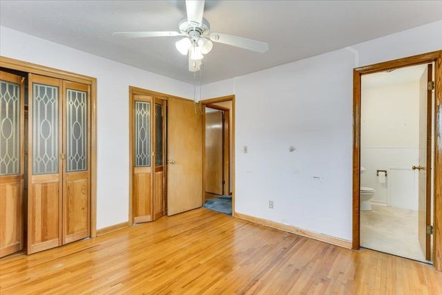 1410 W Dallas St, Wichita, KS 67217