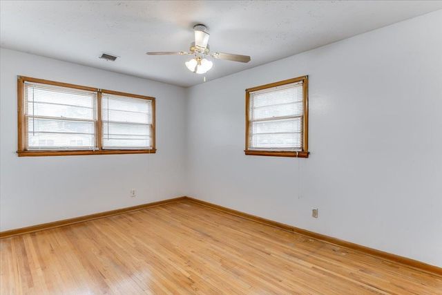1410 W Dallas St, Wichita, KS 67217