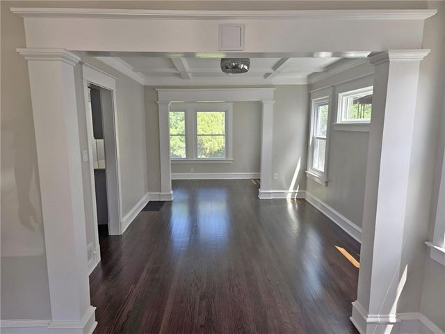 3923 College Avenue, Kansas City, MO 64130