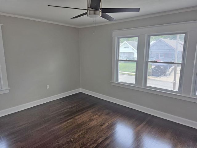 3923 College Avenue, Kansas City, MO 64130