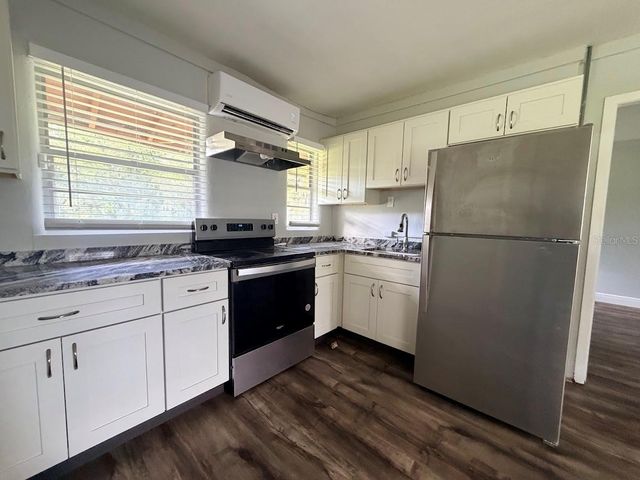 16710 WALLACE, Umatilla, FL 32784