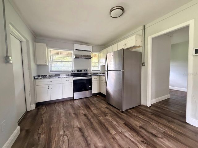 16710 WALLACE, Umatilla, FL 32784