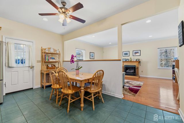 28 Wadsworth Avenue, Metuchen, NJ 08840