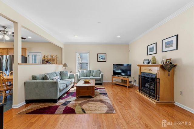 28 Wadsworth Avenue, Metuchen, NJ 08840