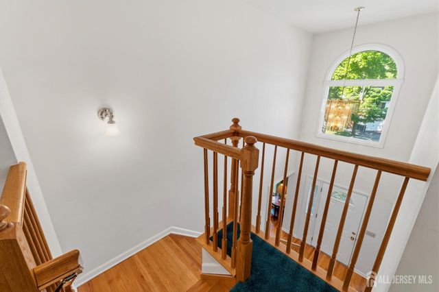 28 Wadsworth Avenue, Metuchen, NJ 08840