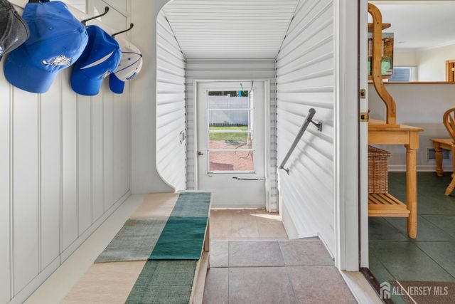 28 Wadsworth Avenue, Metuchen, NJ 08840