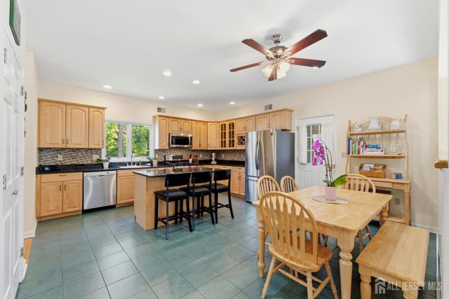 28 Wadsworth Avenue, Metuchen, NJ 08840