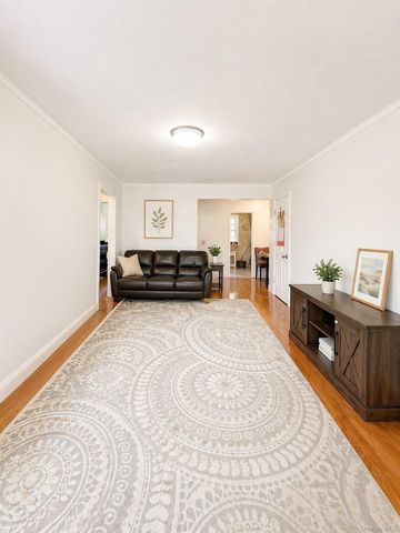 15052 Melbourne 256A, Flushing, NY 11367
