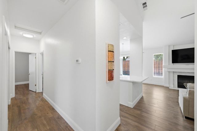 8408 Falcon View Dr, Antelope, CA 95843