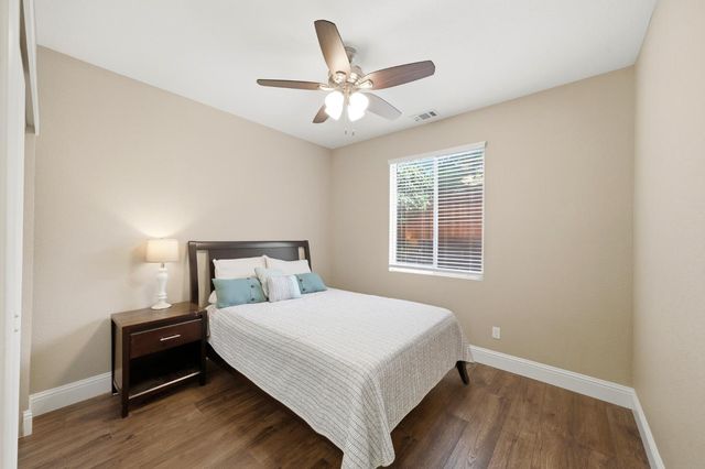 8408 Falcon View Dr, Antelope, CA 95843