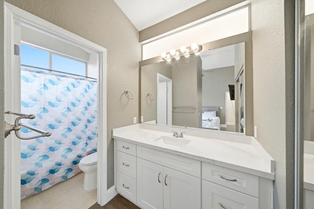 8408 Falcon View Dr, Antelope, CA 95843