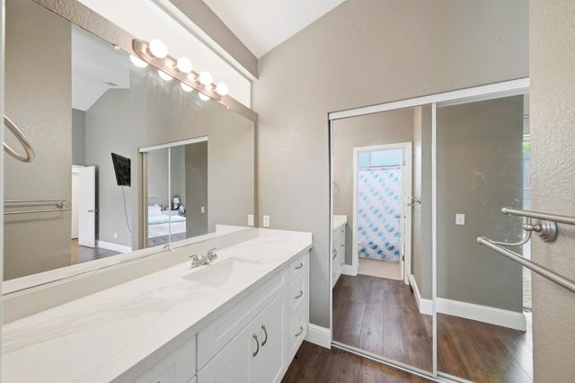 8408 Falcon View Dr, Antelope, CA 95843