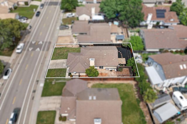 8408 Falcon View Dr, Antelope, CA 95843