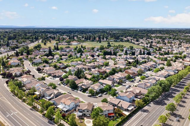 8408 Falcon View Dr, Antelope, CA 95843