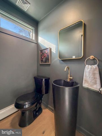 101 WALNUT LN, Yardley, PA 19067