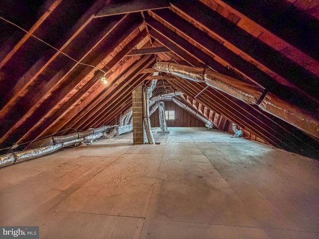 101 WALNUT LN, Yardley, PA 19067
