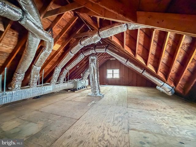 101 WALNUT LN, Yardley, PA 19067