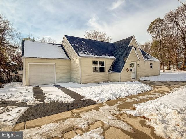 101 WALNUT LN, Yardley, PA 19067