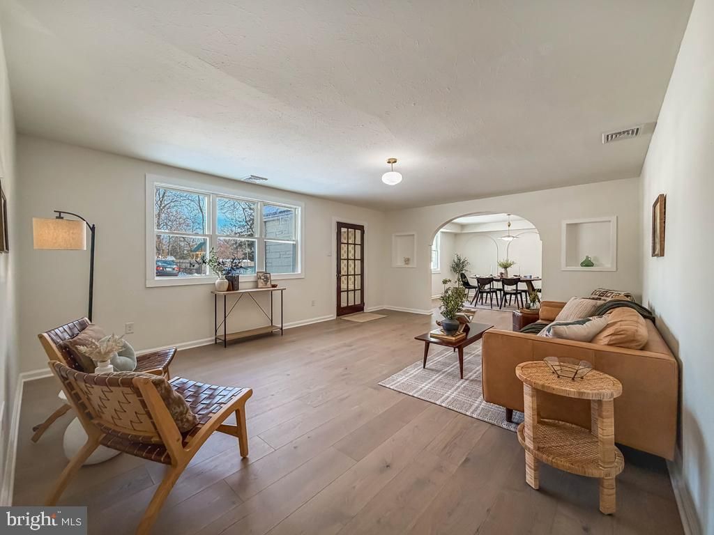 101 WALNUT LN, Yardley, PA 19067