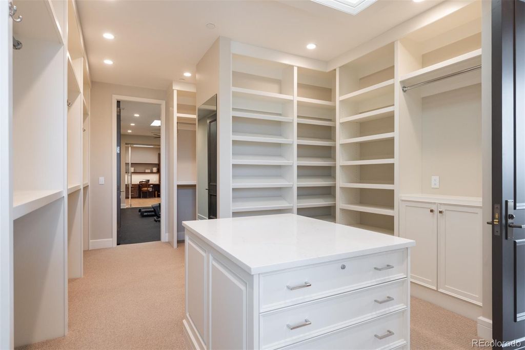 Image 27 of property listing at 2400 E Cherry Creek South Drive 701, Denver, CO 80209
