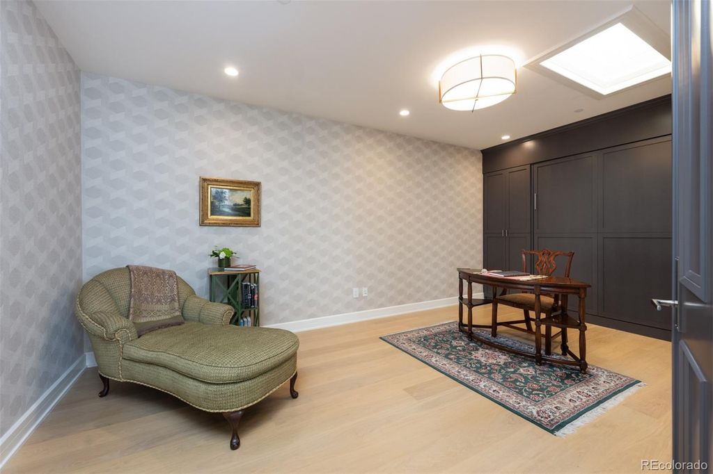 Image 33 of property listing at 2400 E Cherry Creek South Drive 701, Denver, CO 80209
