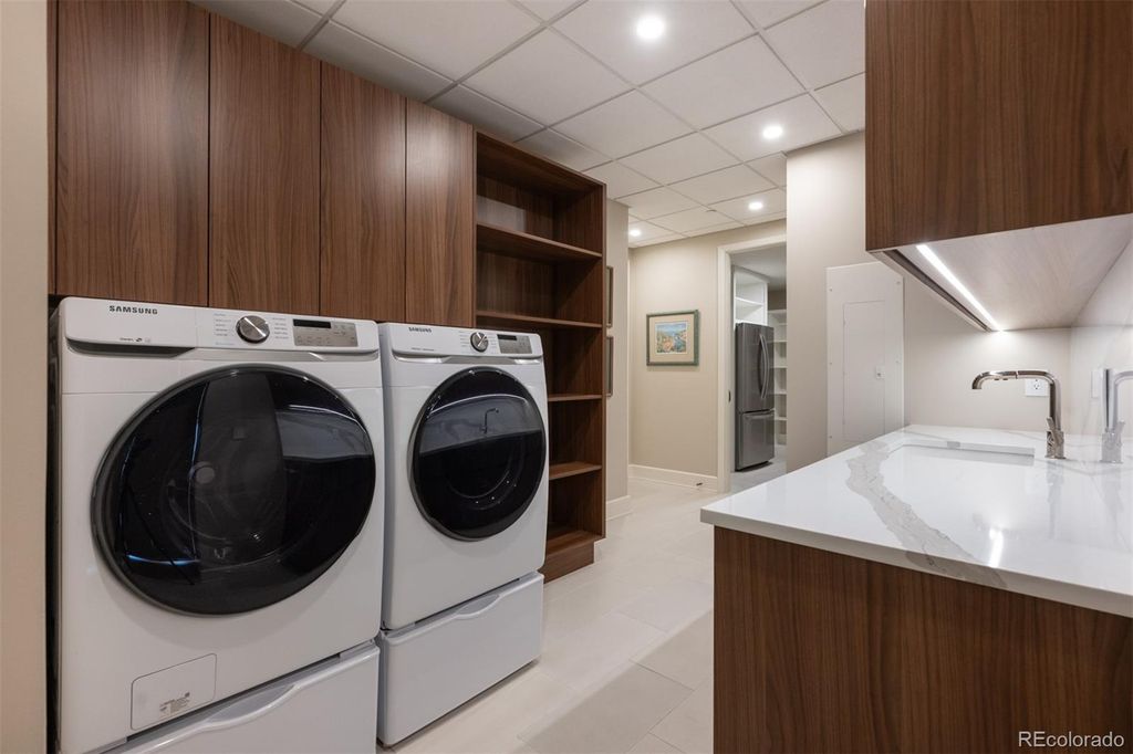 Image 35 of property listing at 2400 E Cherry Creek South Drive 701, Denver, CO 80209