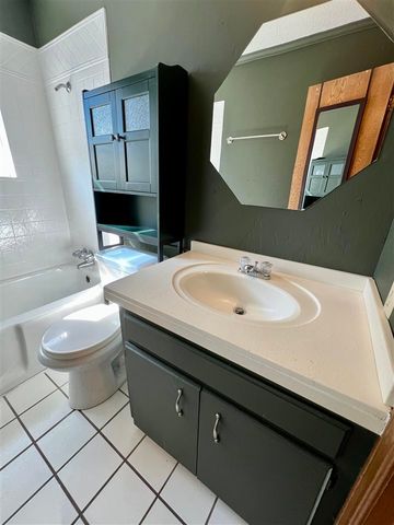 407 NW 71st St, Lawton, OK 73505