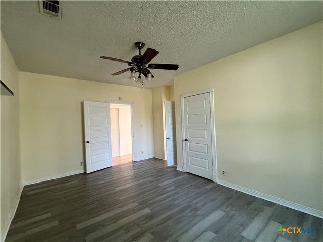 902 N 1st Street, Temple, TX 76501