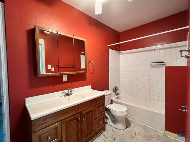 902 N 1st Street, Temple, TX 76501