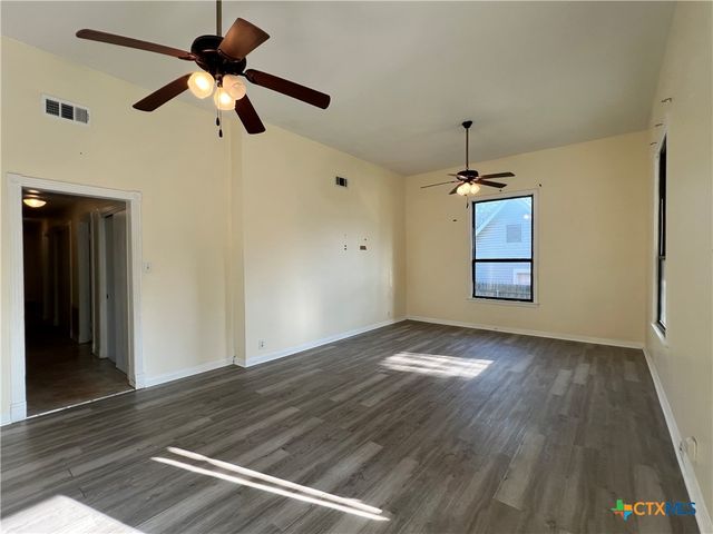 902 N 1st Street, Temple, TX 76501