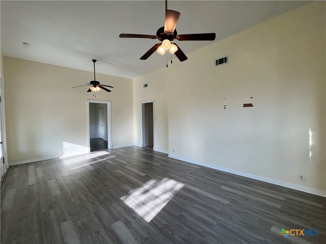 902 N 1st Street, Temple, TX 76501