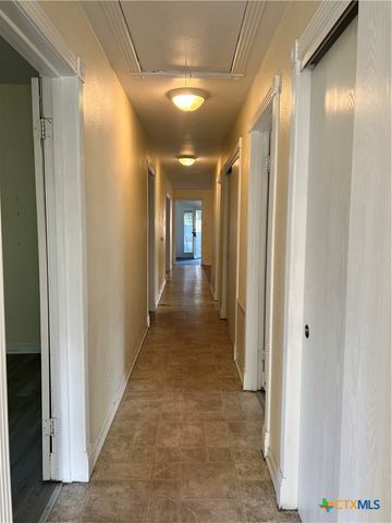 902 N 1st Street, Temple, TX 76501