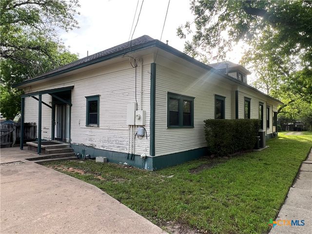 902 N 1st Street, Temple, TX 76501
