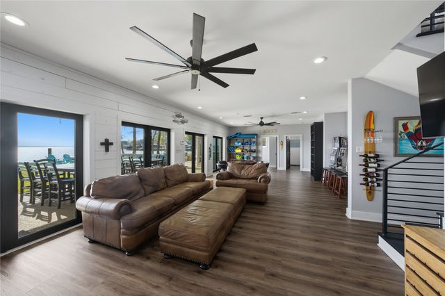 1617 Maple Drive, Tool, TX 75143